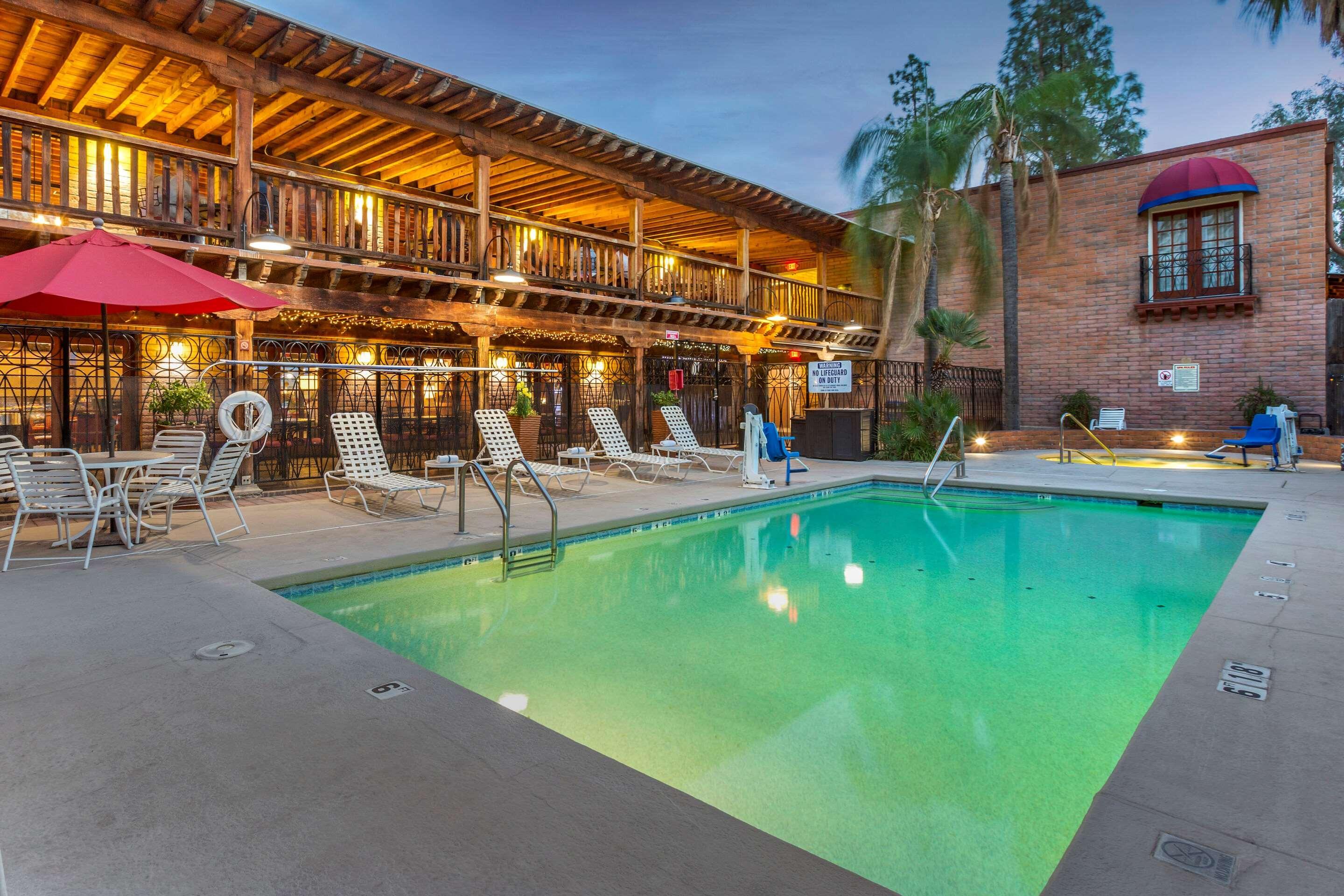 Comfort Suites At Sabino Canyon Tucson Exterior foto